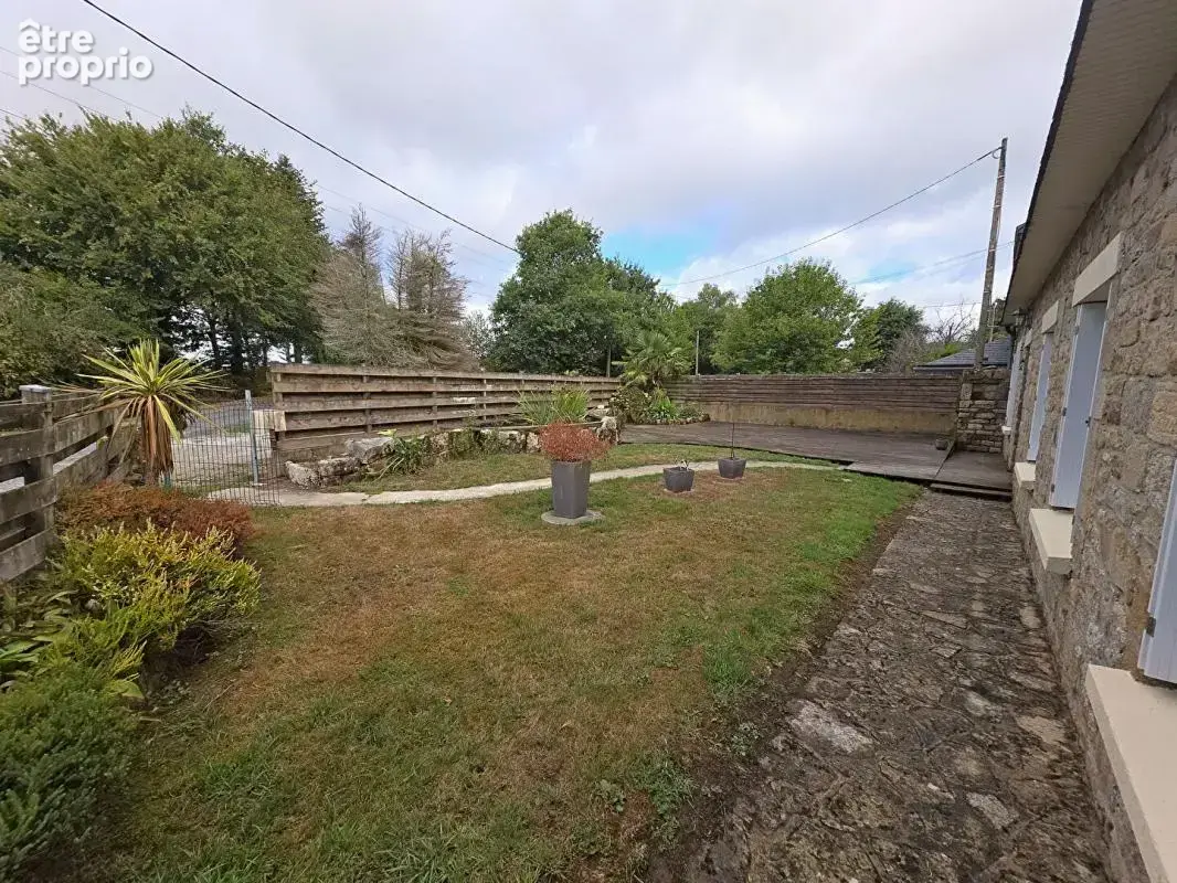 Longère en pierre de 140 m², terrasse de 54 m² et 4,56 hectares · Ploërdut - photo 5