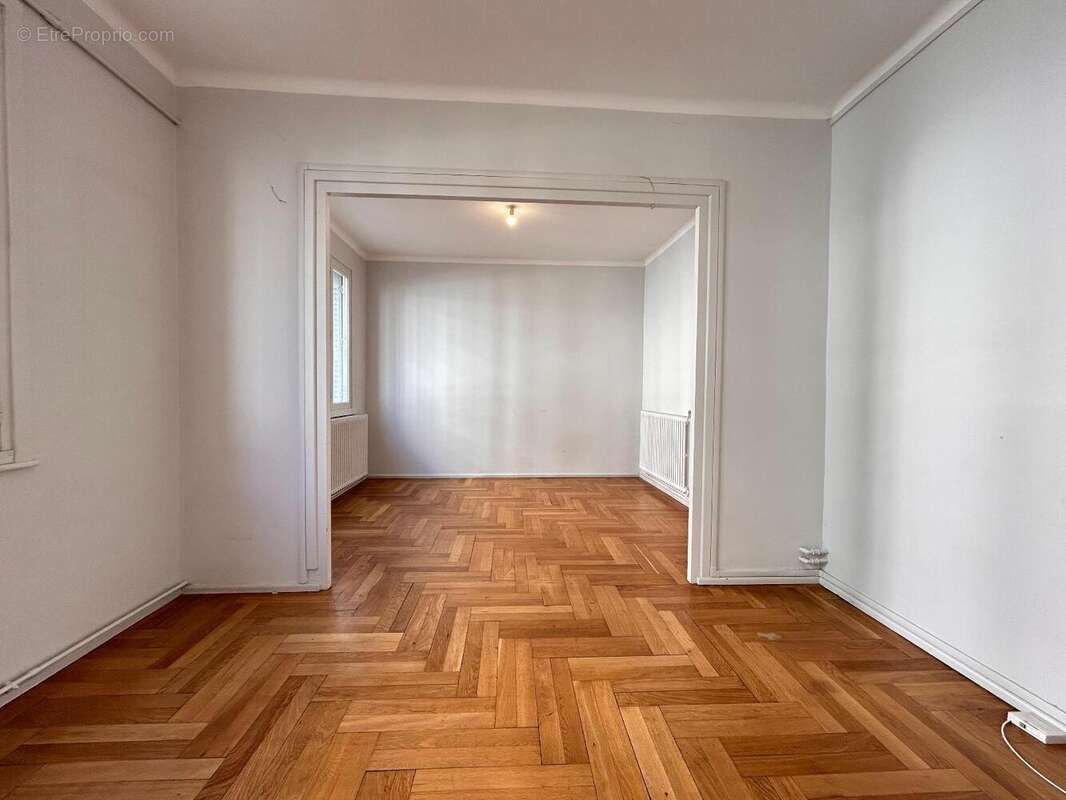 Appartement 65 m² à Lyon-7e  - photo 3