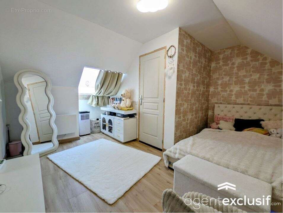 Maison 157 m² à Nadaillac  - photo 7