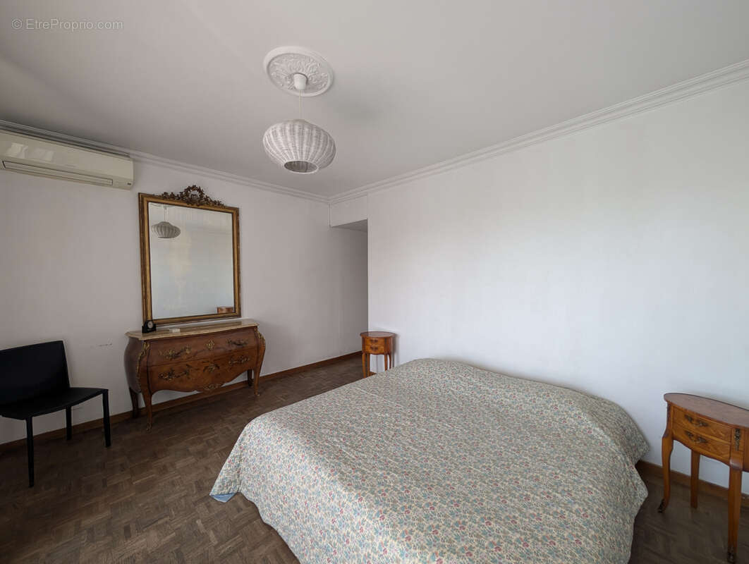 Appartement à MARSEILLE-6E