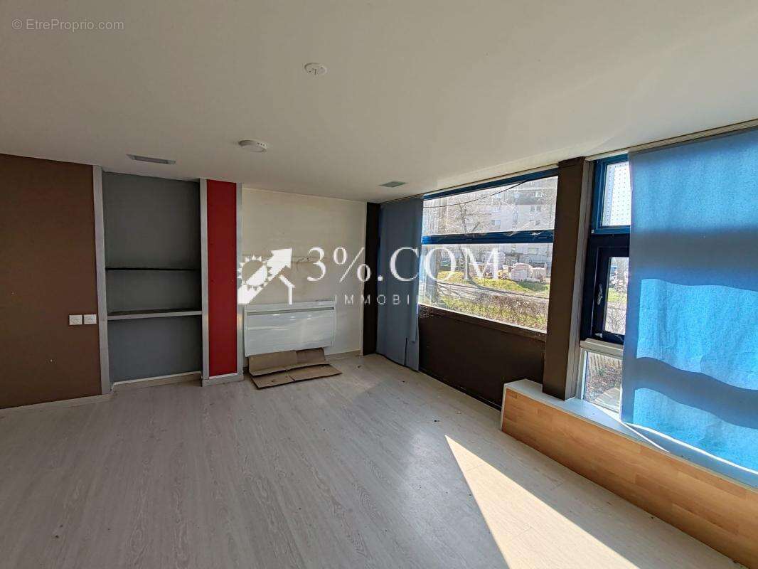 Local d'activité, bureau, stockage. SPECIAL INVESTISSEURS - photo 3