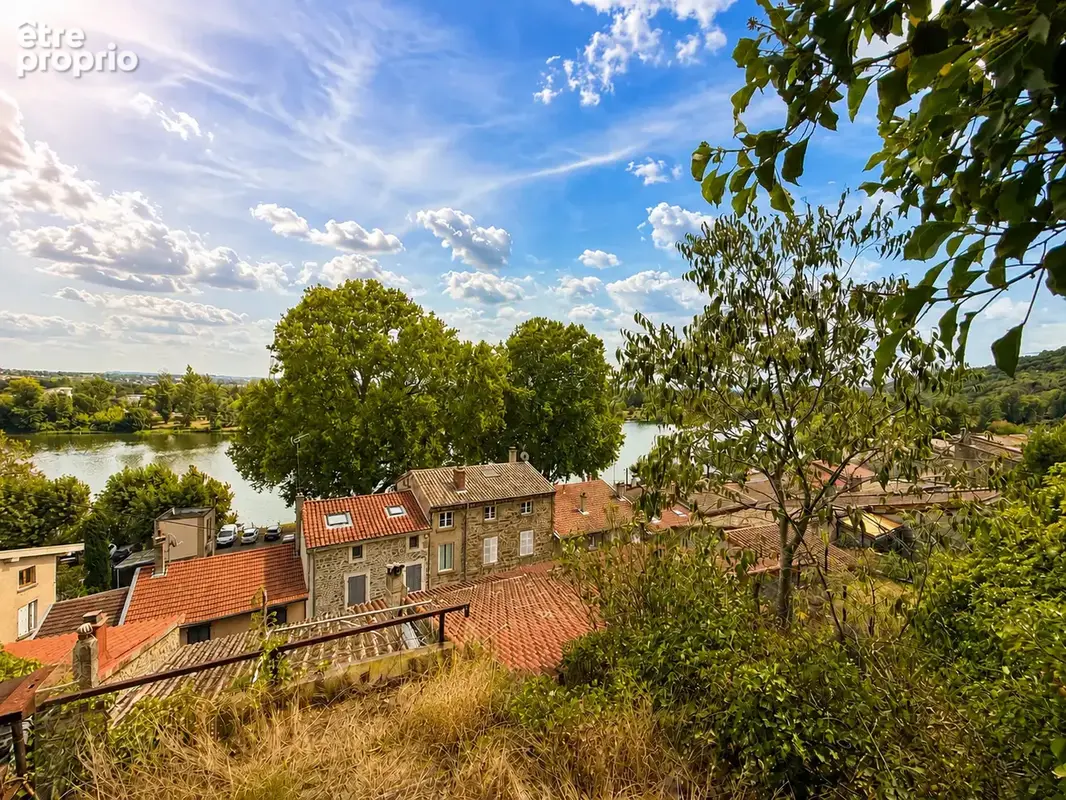 Maison de village en pierres avec annexes, jardin et cour intérieure à SAINT-PIERRE-DE-BOEUF - photo 17