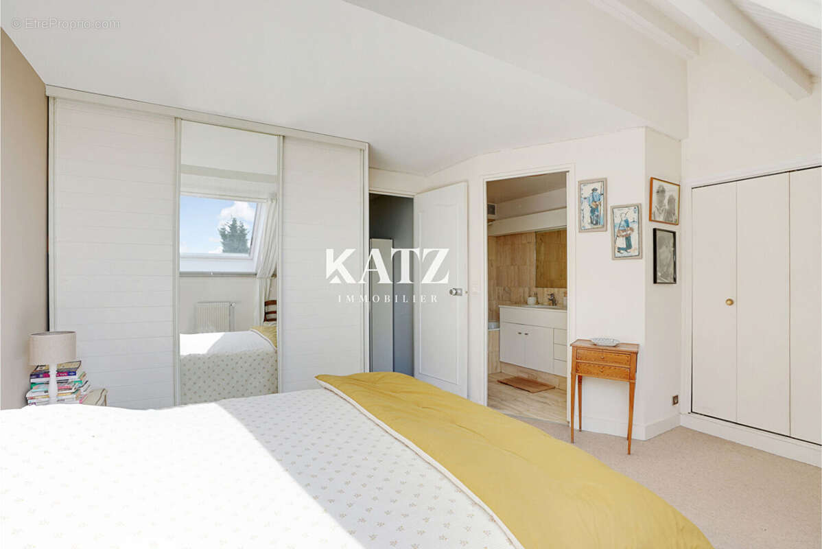 Appartement à GARCHES