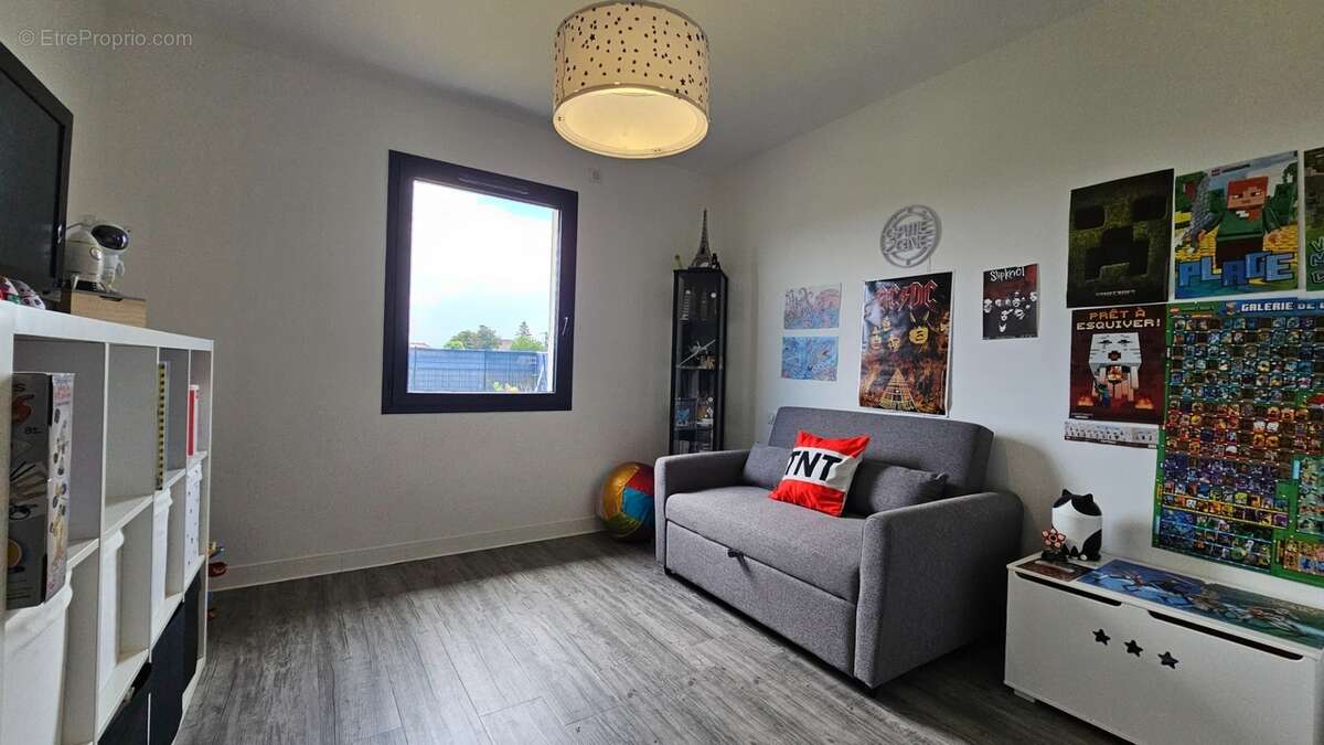 Maison à vendre 6 pièces avec jardin , garage et piscine OURSBELILLE (65) - photo 16