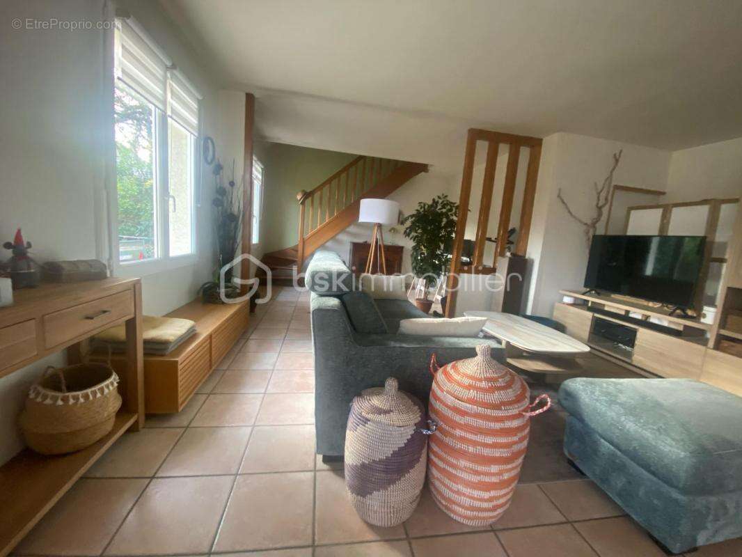 Maison à MAROLLES-EN-HUREPOIX