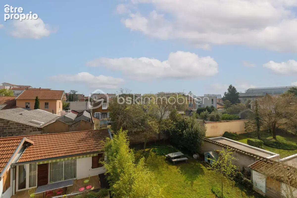 Charmant T3 traversant en duplex au sein d'une petite copropriété à MONTCHAT Lyon 3 - photo 11