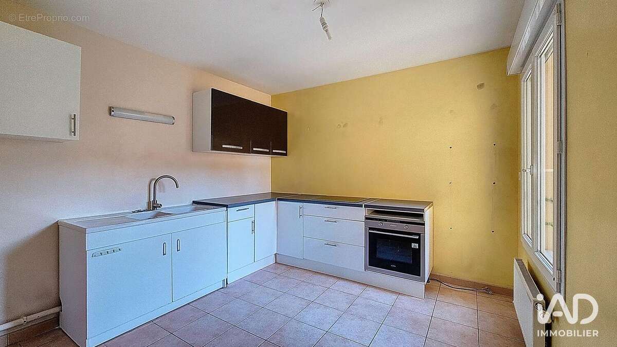Appartement 92 m² à Vourles  - photo 7