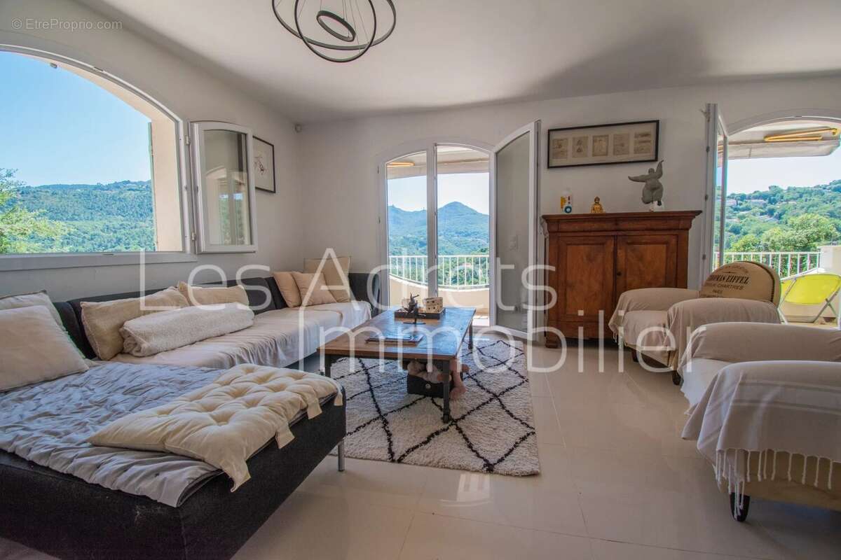Maison à LES ADRETS-DE-L'ESTEREL