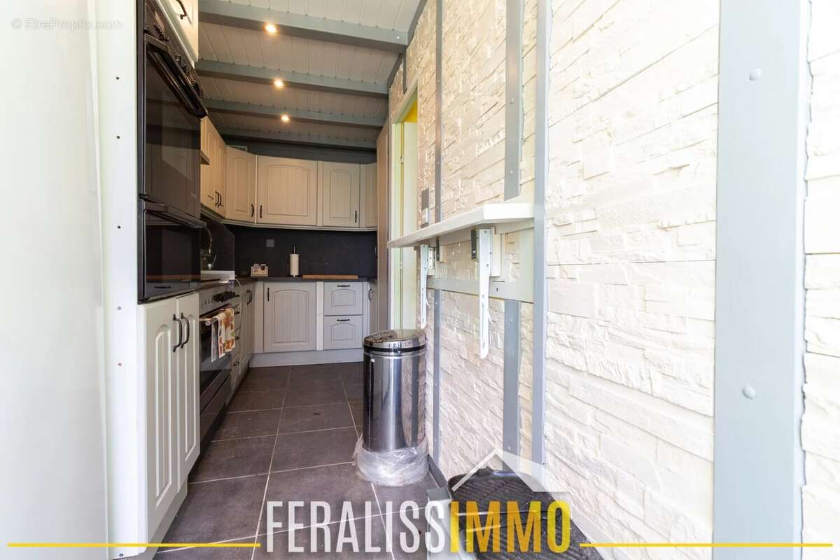 Maison à JOUY-LE-MOUTIER