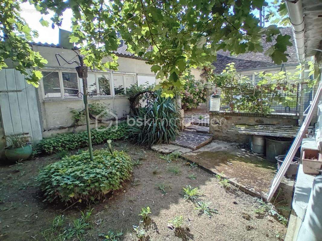 Maison à BONNETABLE