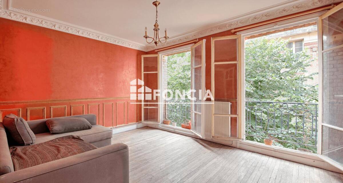 Appartement à PARIS-14E