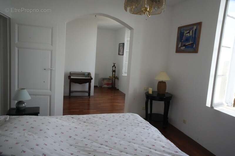 Maison à PORT-SAINTE-MARIE