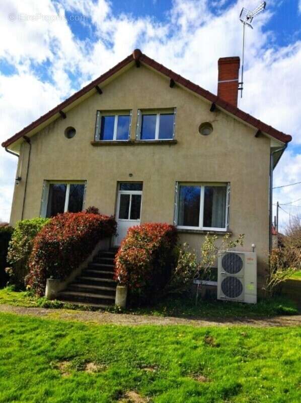 Maison à CHAMBON-SUR-VOUEIZE