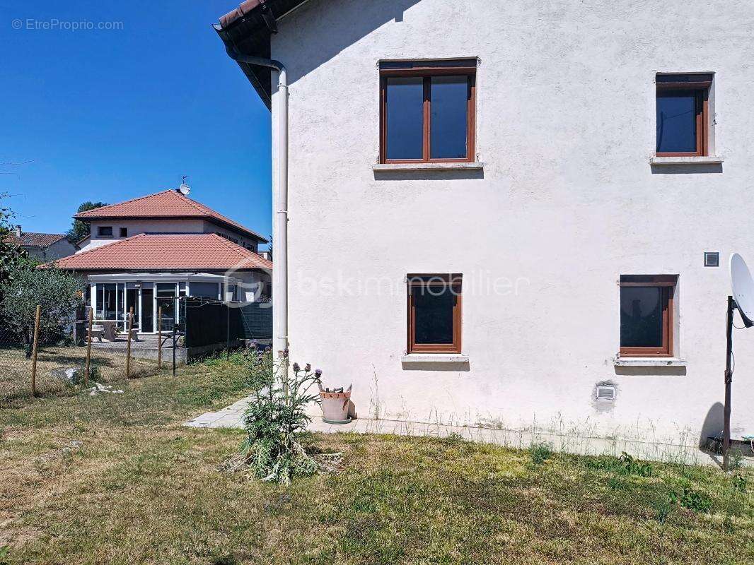 Maison familiale de 129 m² avec 4 chambres, terrain de 1 000 m² – Charnecles - photo 15