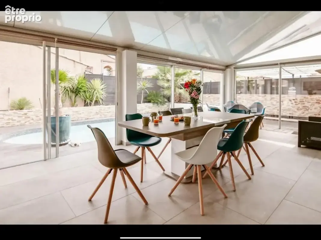Côté Gigean : maison de plain-pied avec 4 chambres, piscine et garage. - photo 2