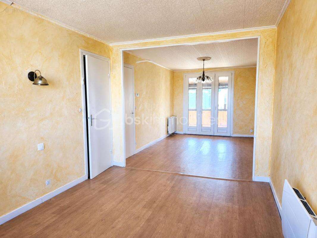 Maison avec jardin, sous-sol complet et fort potentiel à Boën-sur-Lignon - photo 5