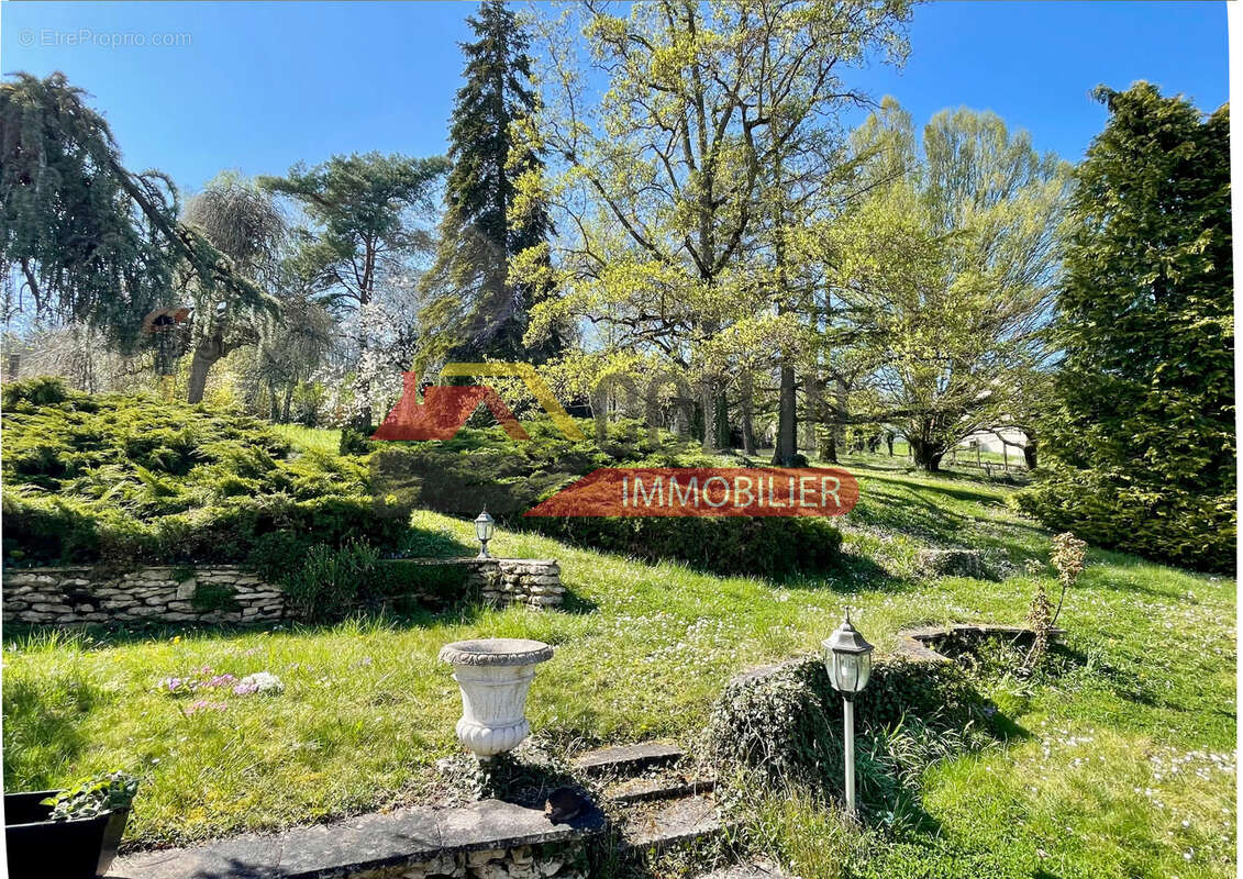 Maison à ROSIERES-AUX-SALINES