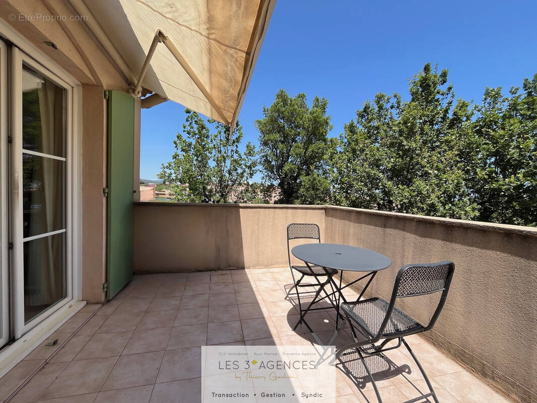 Appartement à COGOLIN