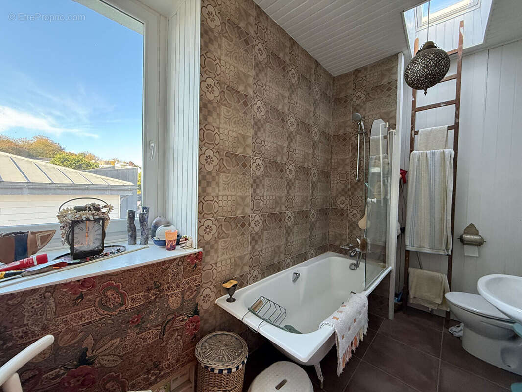 Maison à LE RELECQ-KERHUON