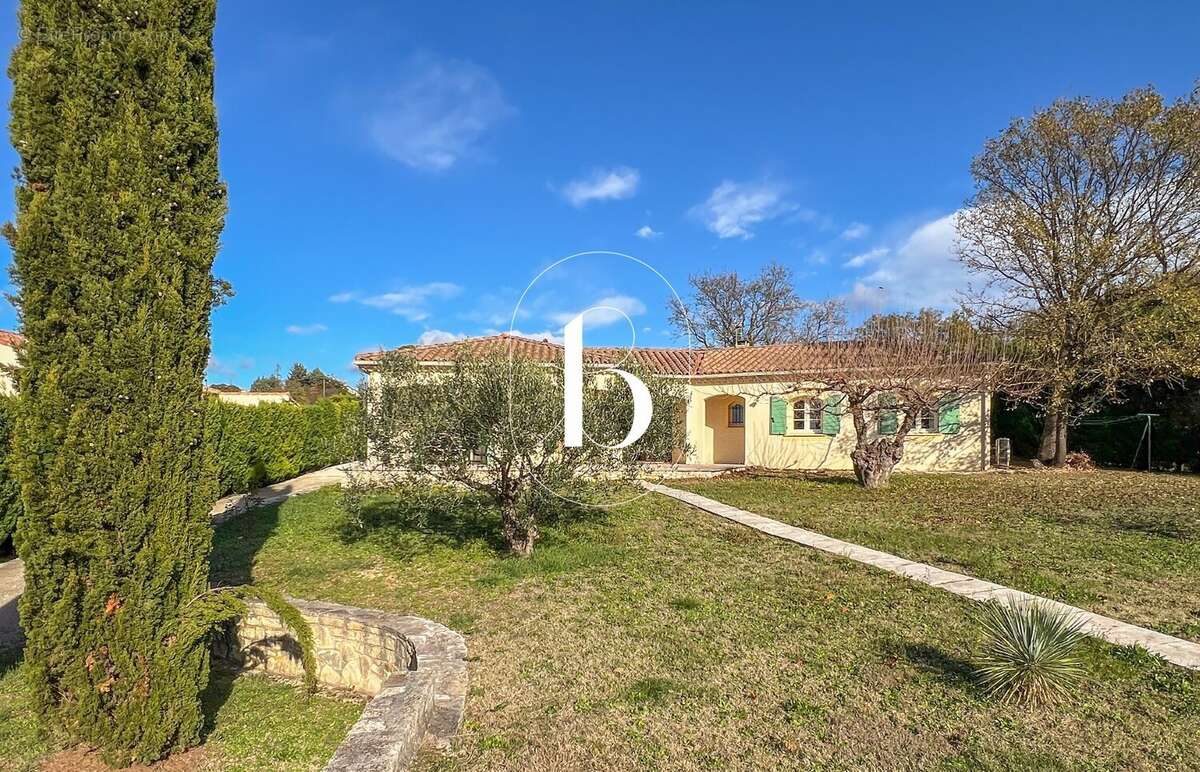Maison à BARJAC