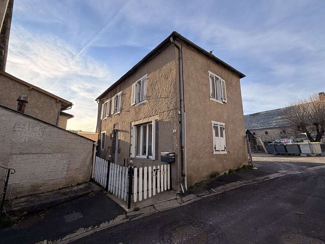 Appartement à NEUVEGLISE