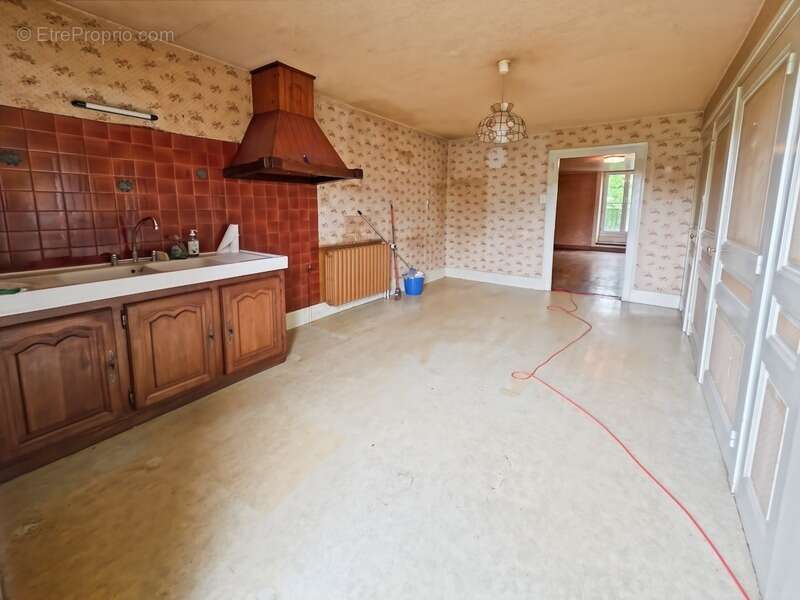 Maison à vendre 71 m² habitables, jusqu’à 180 m² exploitables COURBOUZON (39) - photo 6