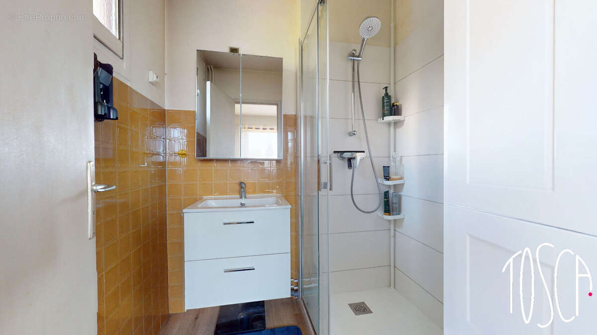 Appartement à FRESNES