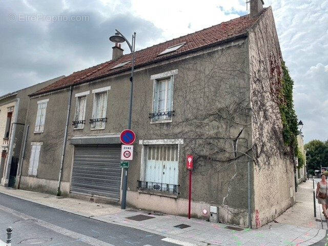 Maison à BRIE-COMTE-ROBERT