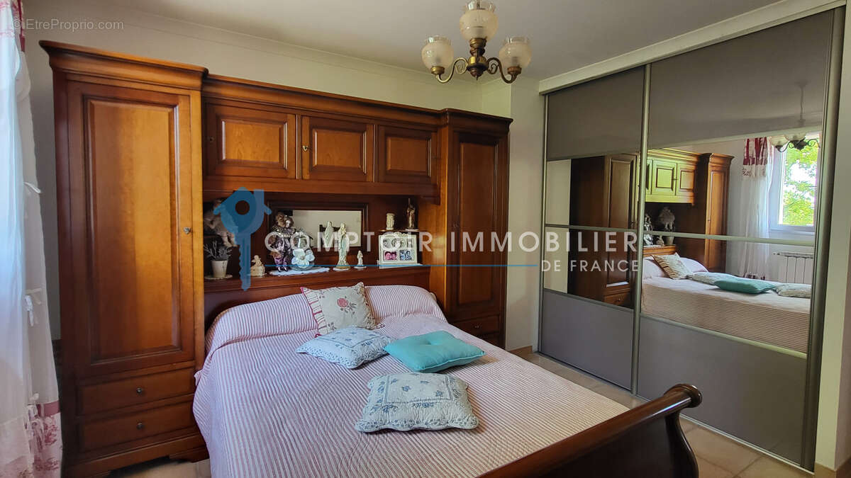 Maison à LA CALMETTE