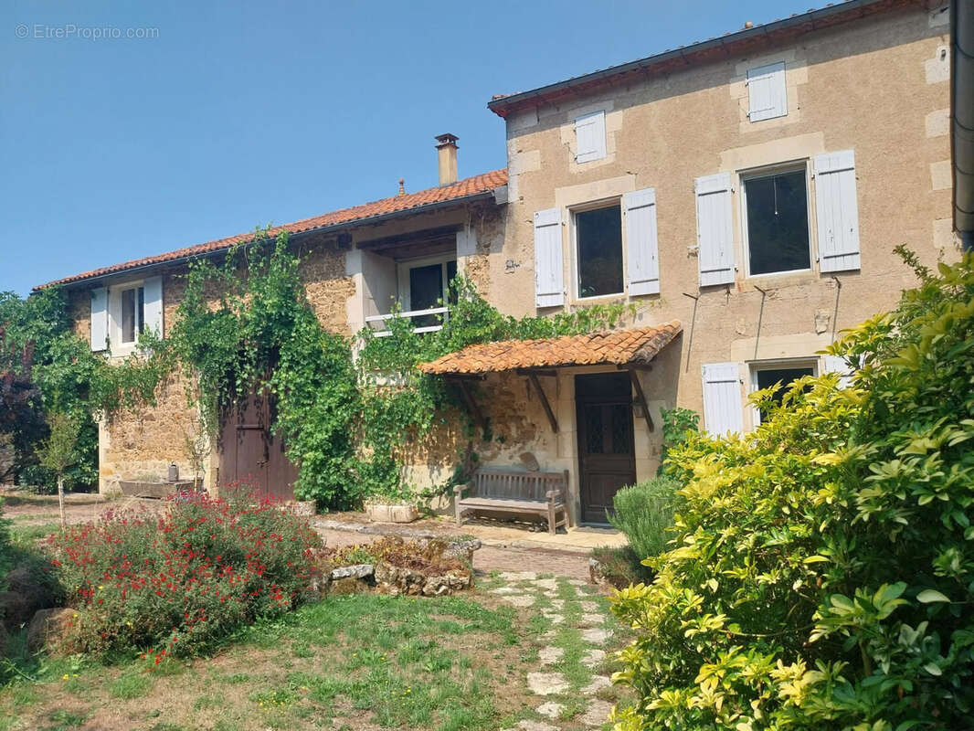 Maison à ROUMAZIERES-LOUBERT