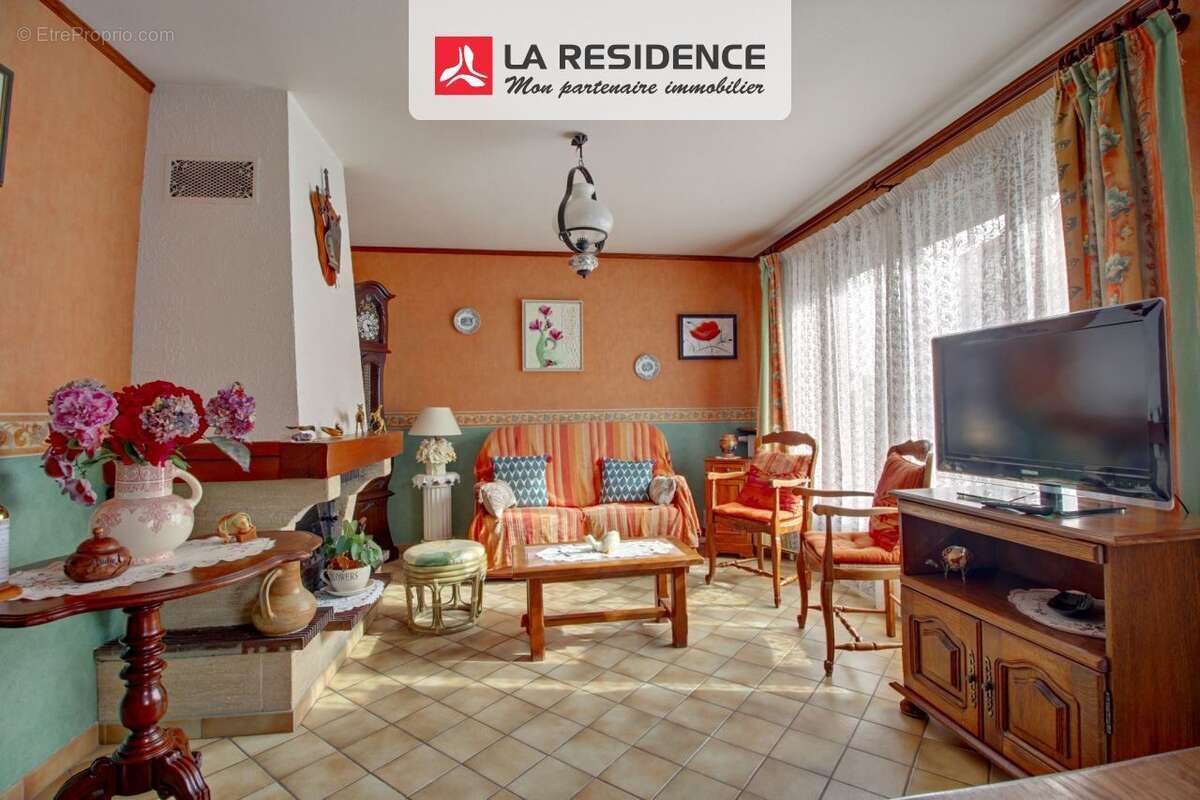 Maison à SAINT-ETIENNE-DU-ROUVRAY