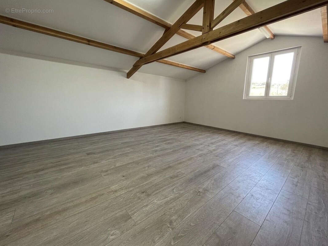 Maison 160m² à saint-andré-de-la-roche - photo 8