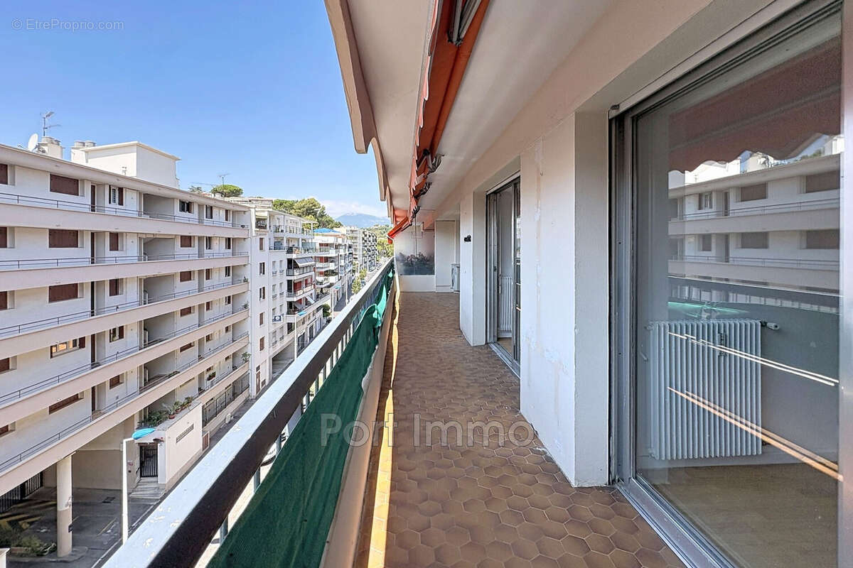 Appartement 97 m² à Cagnes-Sur-Mer  - photo 3