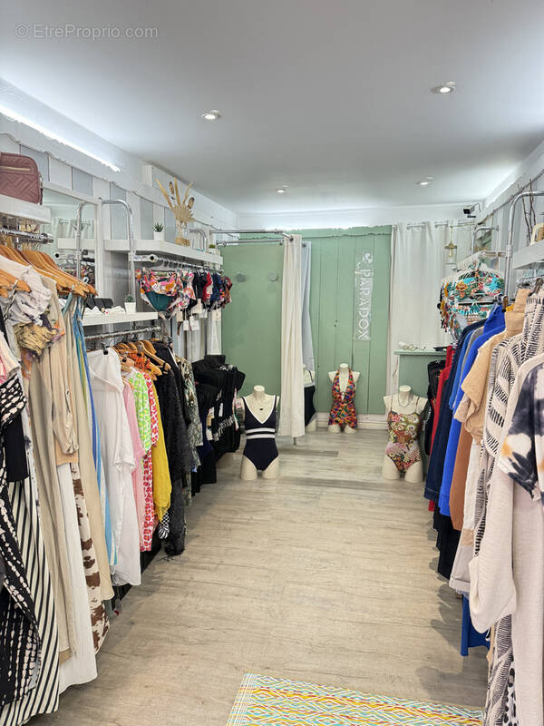 Commerce à SANARY-SUR-MER