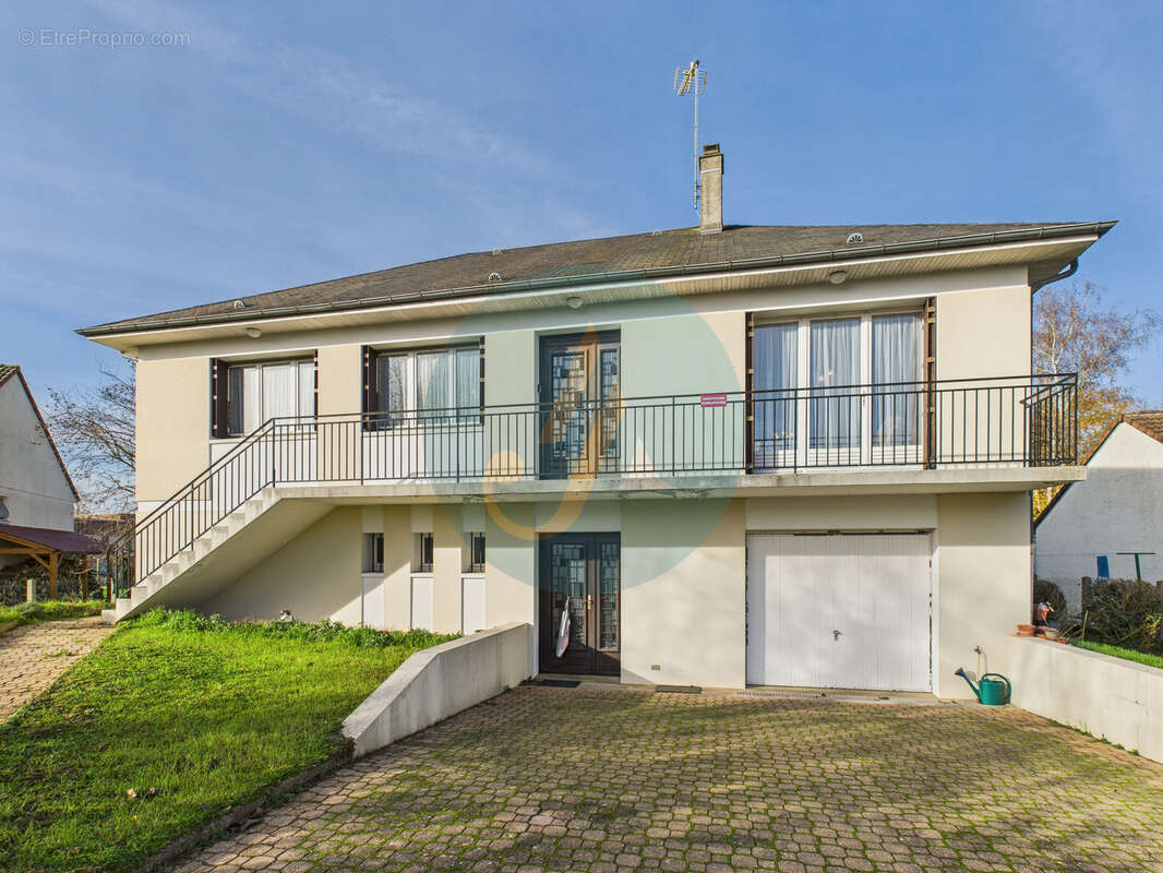 Maison à FOURCHAMBAULT