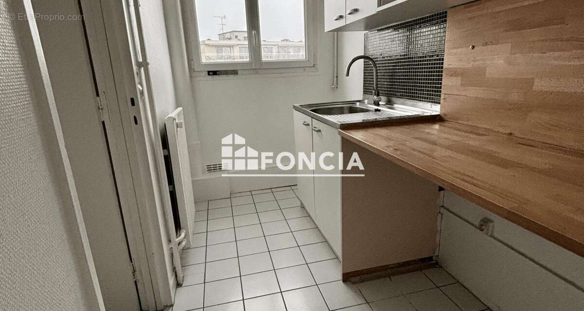 Appartement à SAINT-MAUR-DES-FOSSES