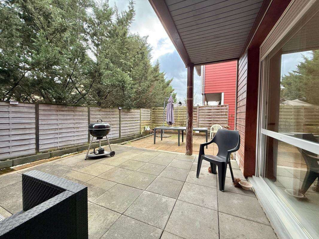 Appartement à CHENOVE