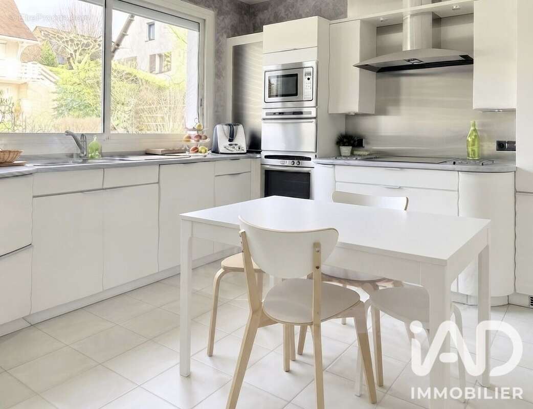 Maison 271 m² à Cahors  - photo 2