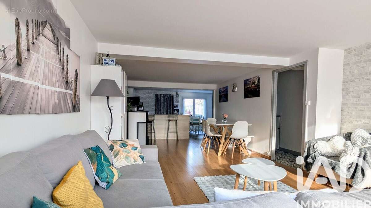 Photo 2 - Maison à ROCHEFORT