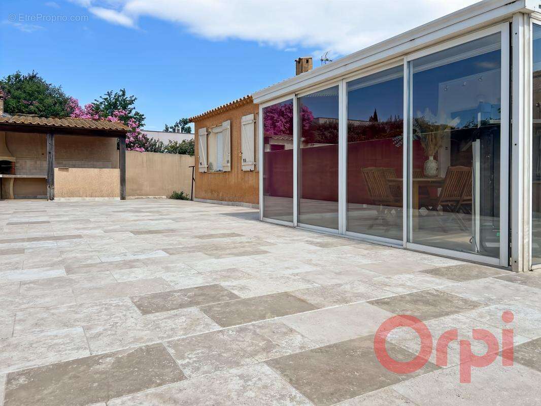 À Vendre : Maison de plain-pied 4 faces à Sérignan - photo 10