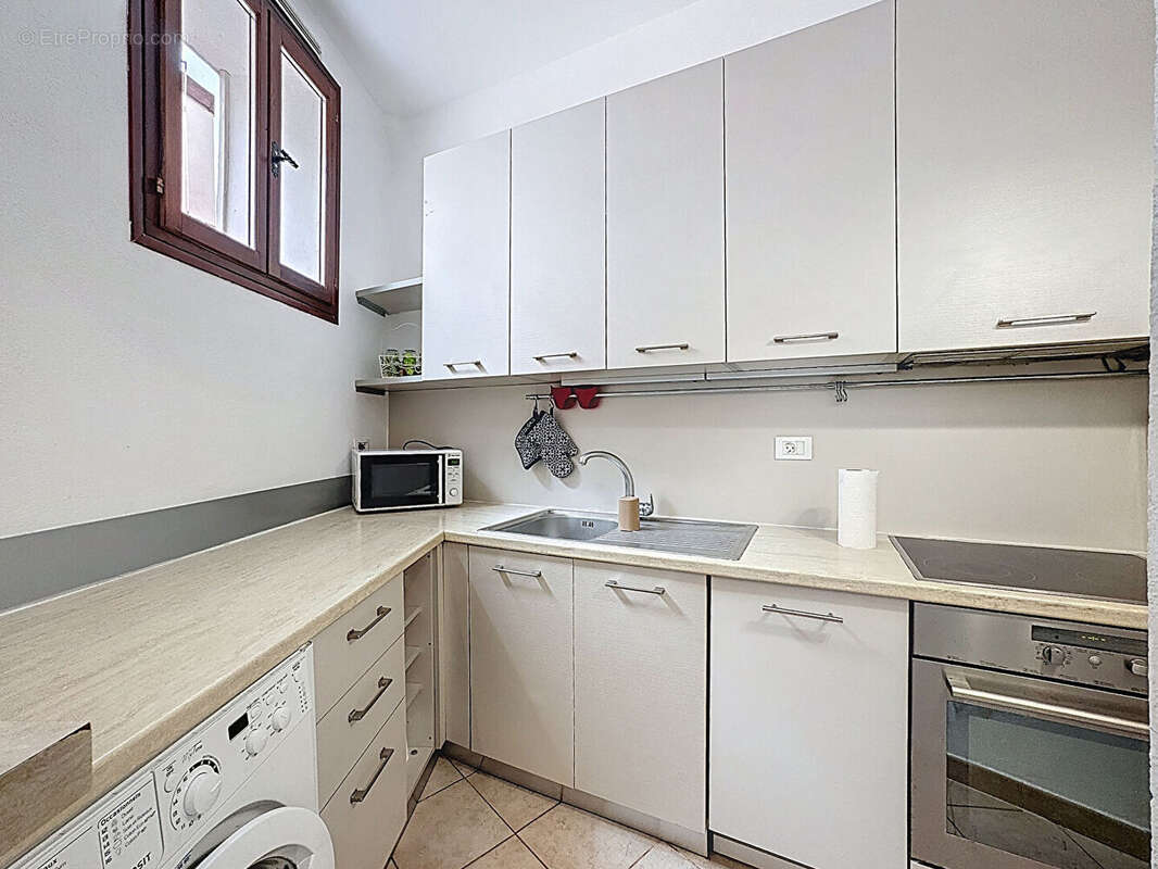 Appartement à ROQUEBRUNE-CAP-MARTIN