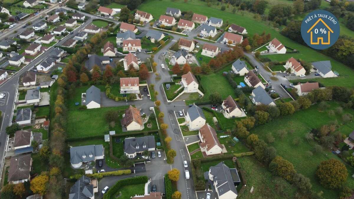 Terrain à LA SELLE-LA-FORGE