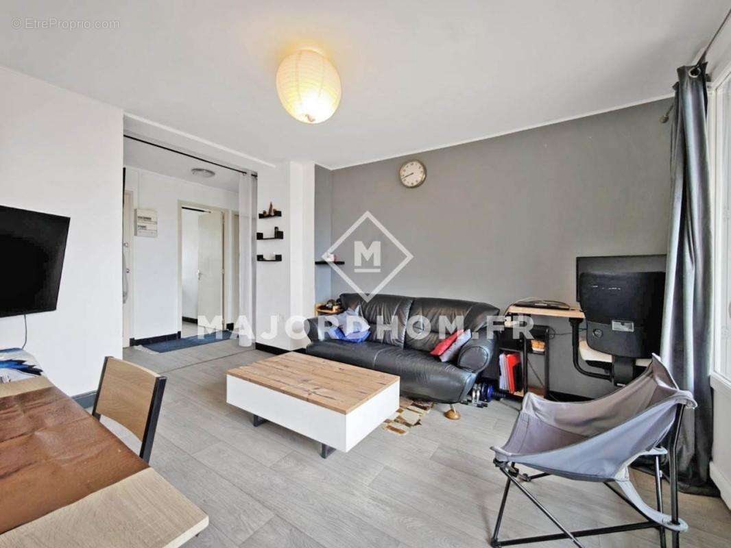Appartement à MARSEILLE-4E