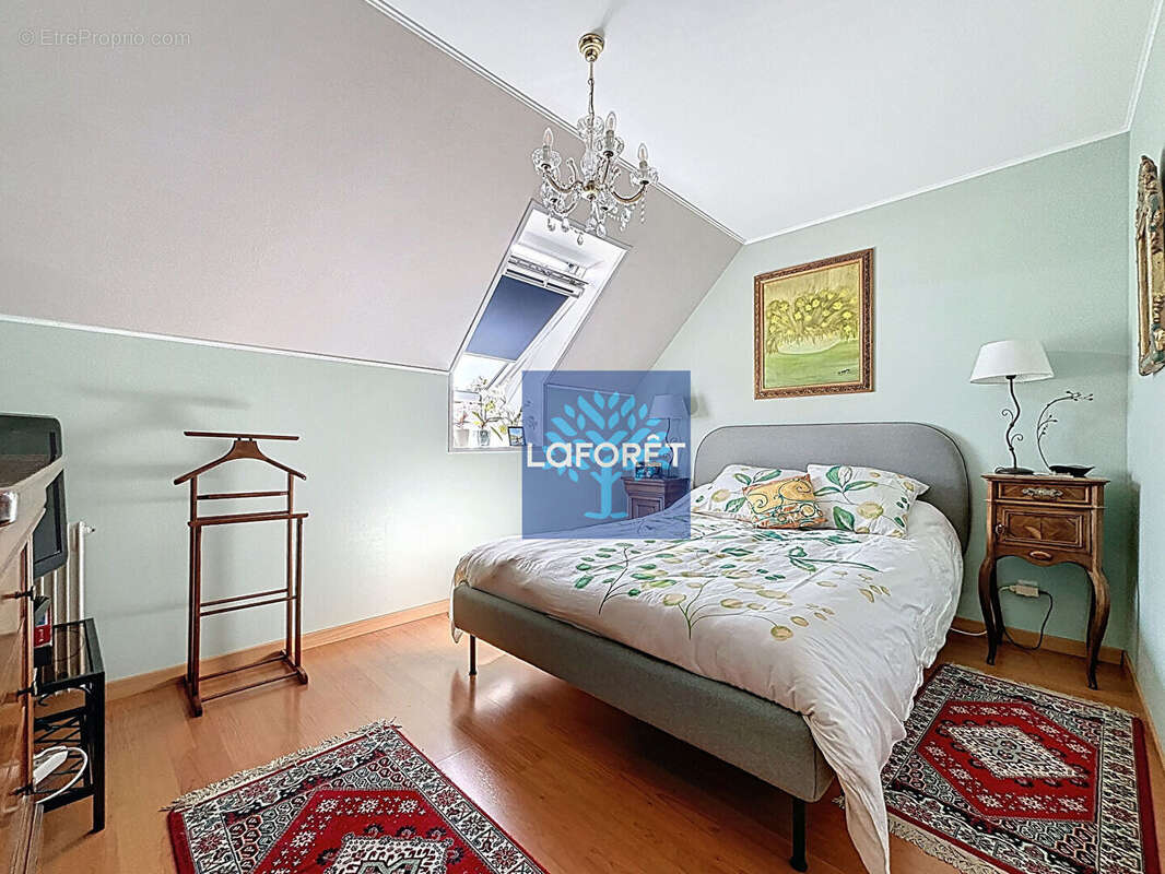 Maison à VERT-SAINT-DENIS