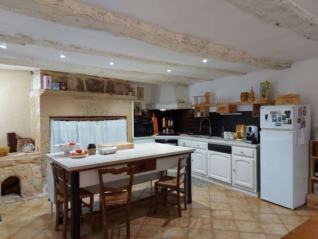 Maison à LE BUISSON-DE-CADOUIN