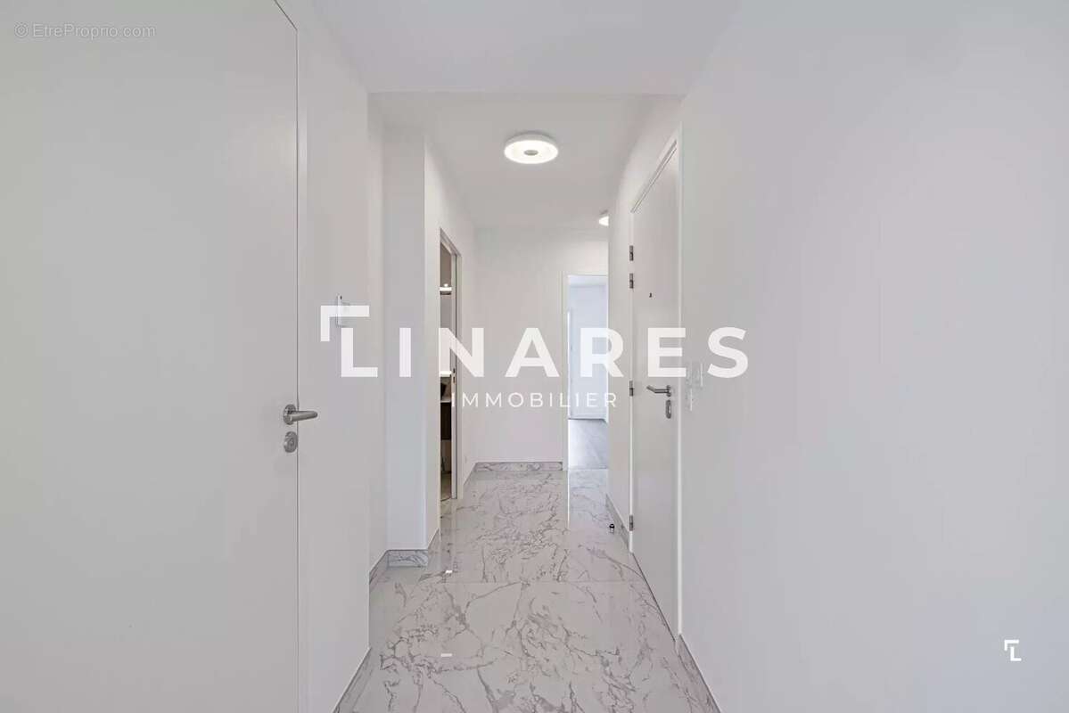 LE SKYINE - Appartement T4 de 160m² - Rooftop - Terrasses panoramiques - 13008 - photo 9