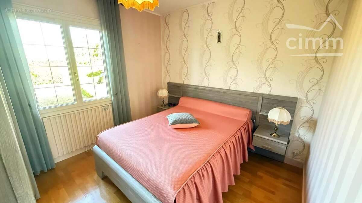 Maison à LA CHAPELLE-VENDOMOISE