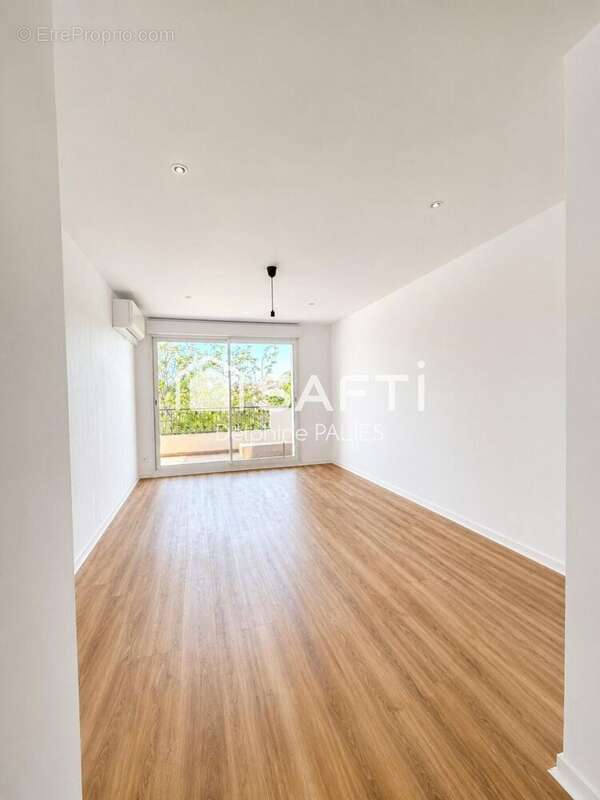 Photo 2 - Appartement à SIX-FOURS-LES-PLAGES