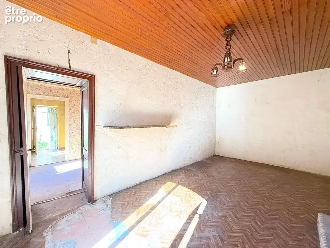 A vendre maison en pierre avec jardin et garage - secteur blaye - cartelegues - photo 4