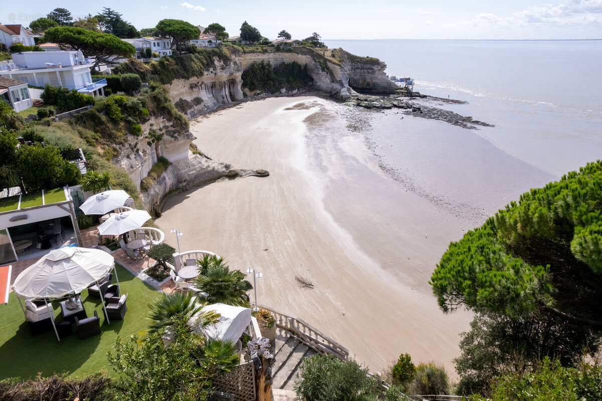 Maison à MESCHERS-SUR-GIRONDE